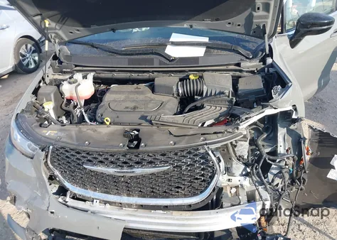 2025 Chrysler Pacifica Select from USA, damaged, VIN 2C4RC1BG1SR562061